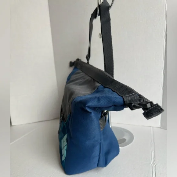 Columbia Blue and Gray Men's lunch bag